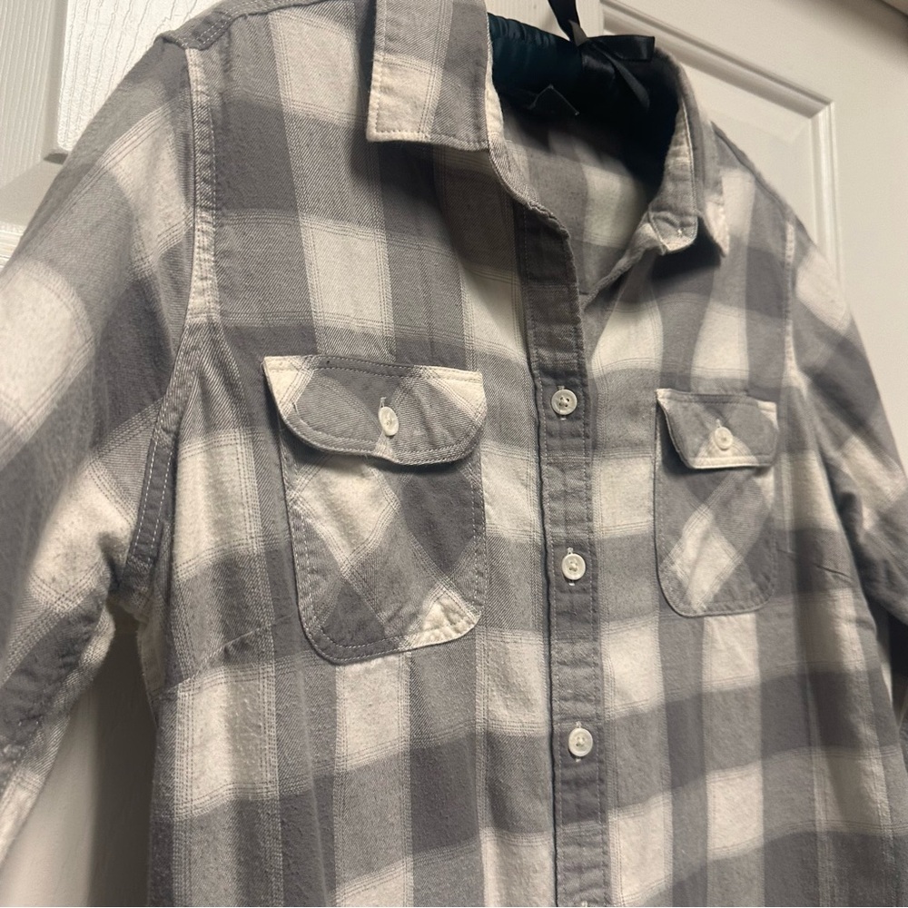Eddie Bauer Gray and White Plaid Button-Up Soft Flannel Shirt Size M - Picture 11 of 12